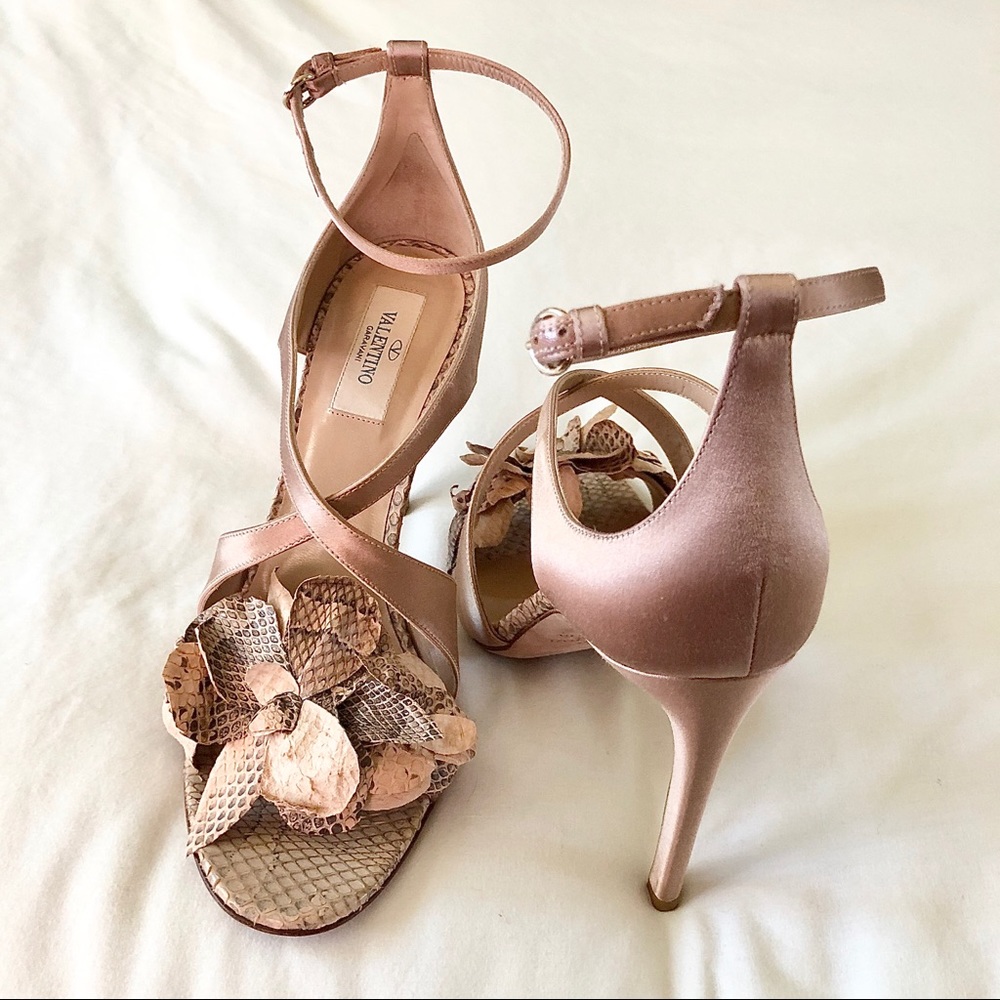 Valentino Garavani Snakeskin Flower Satin Heels - Picture 12 of 13